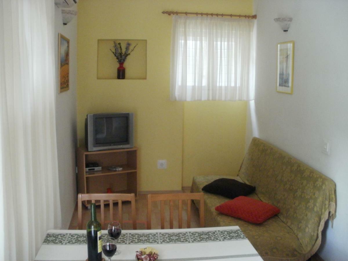 Grgin Apartments Kaštela Стая снимка