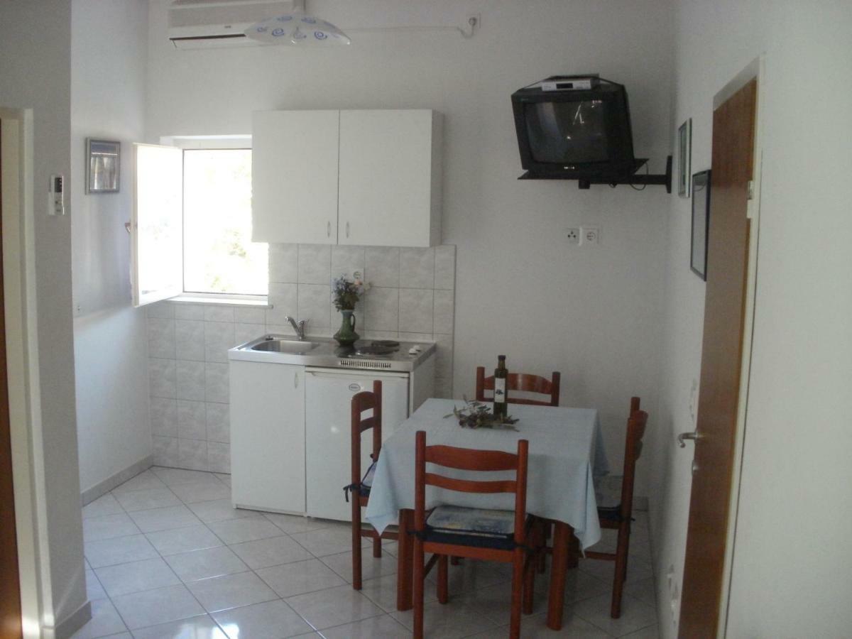 Grgin Apartments Kaštela Стая снимка